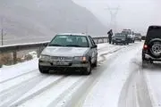 انسداد محورهای کوهستانی به دلیل بارش برف و کولاک