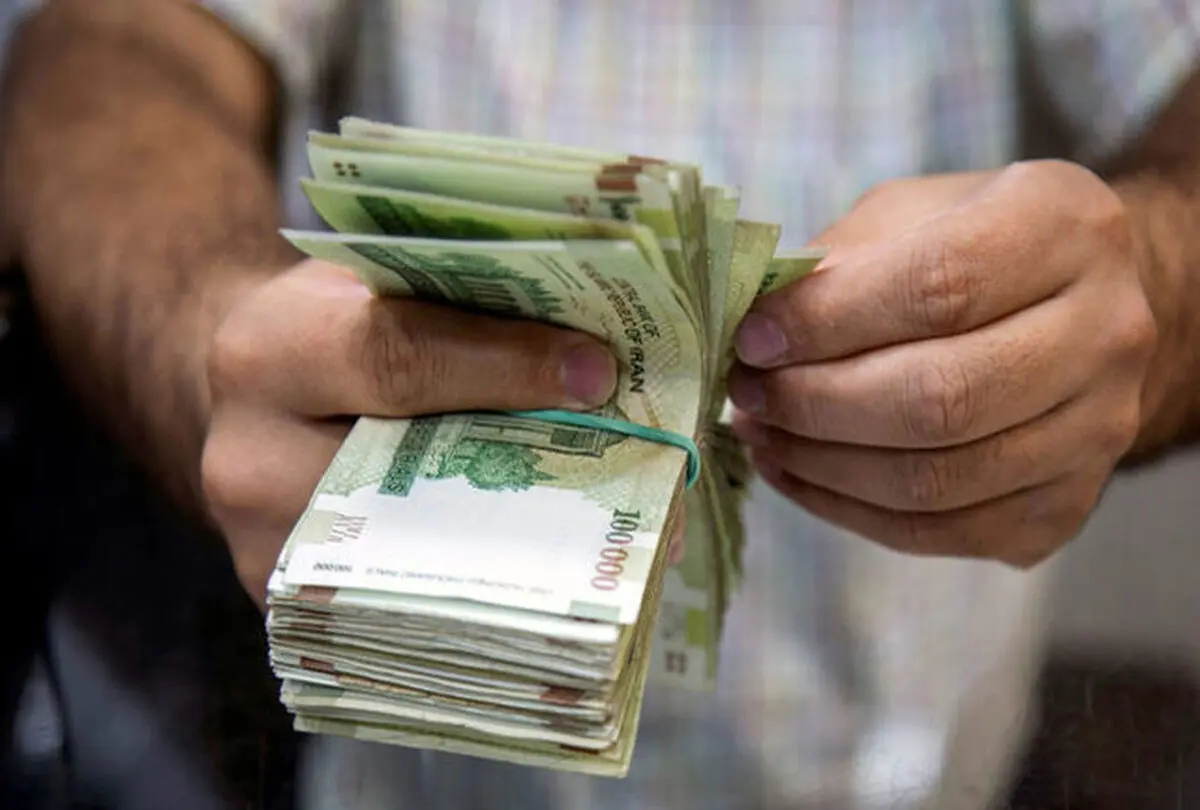 حداقل حقوق کارکنان دولت در سال آینده تعیین شد
