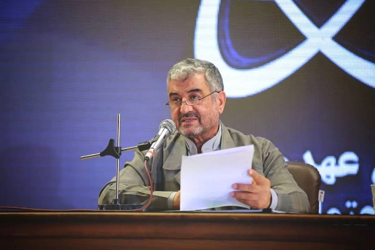 در مسیر کار جهادی از سنگ اندازی‌ها ناامید نشوید / انقلاب اسلامی در اوج عظمت خود است
