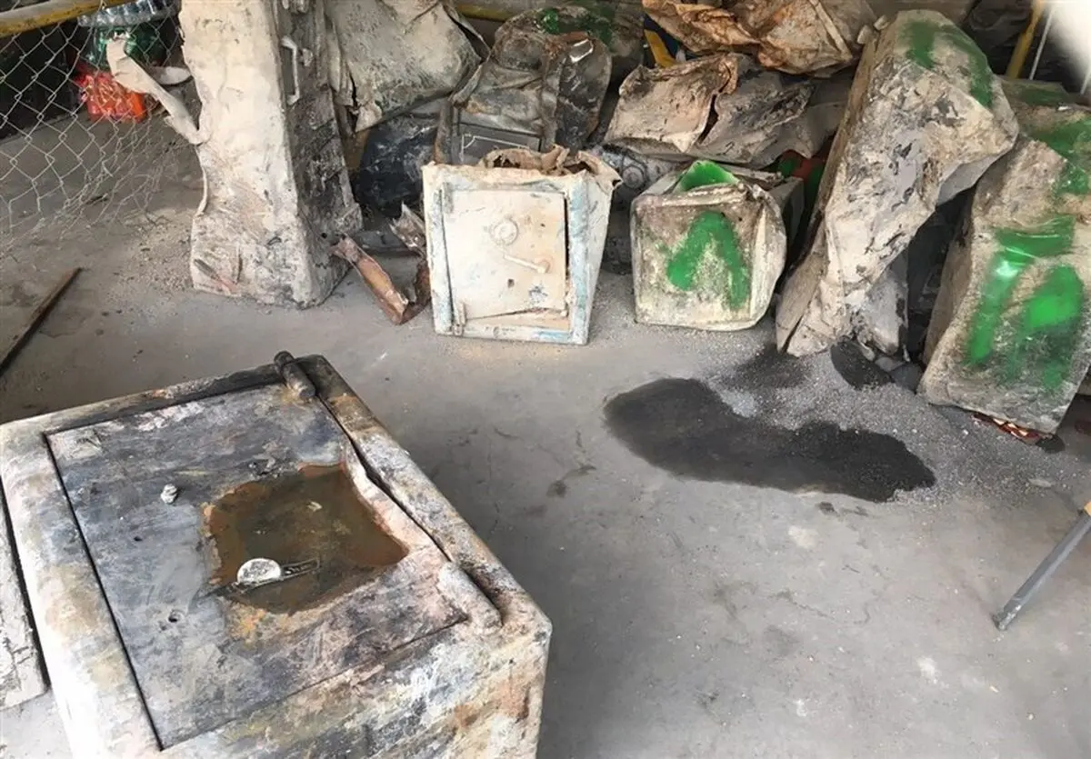 پلیس آگاهی گاوصندوق های بانک تجارت شعبه پلاسکو را تحویل گرفت