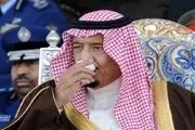 ملک سلمان به جای اداره کشور، ورق‌ بازی می‌کند