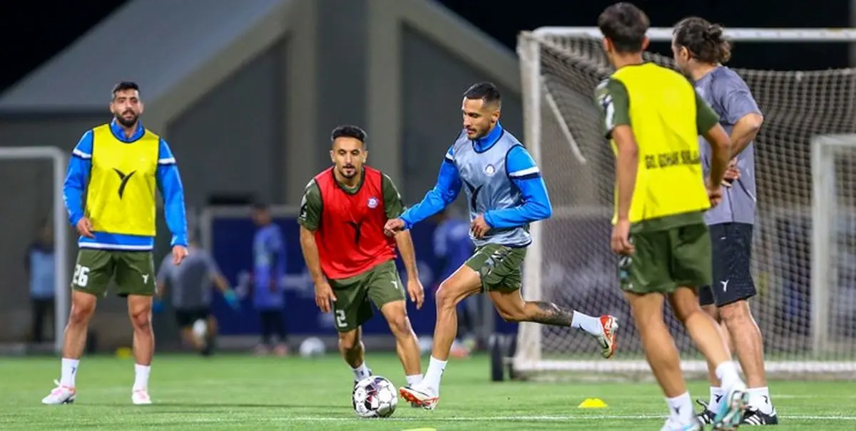 مهدی تیکدری و روبرتو تورس ۲ بمب جدید استقلال در نقل و انتقالات؟