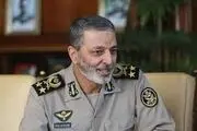 

فرمانده کل ارتش: جلاد گردنی را که خم شود قطع خواهد کرد

