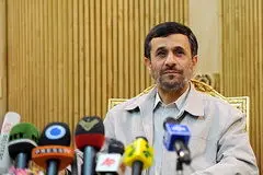 احمدی‌نژاد: دنیا را برای مظلومیت امام‌زمان بسیج‌ کنیم
