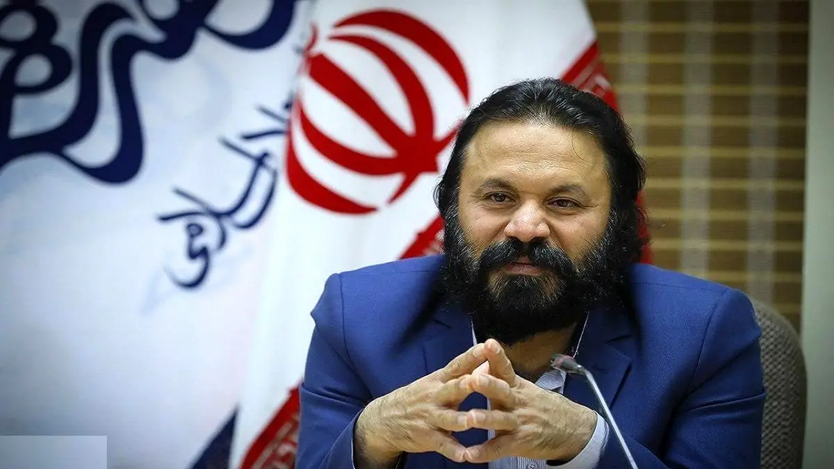 میتوان از آثار شاعران ایرانی پنجاه نمایشنامه اقتباس کرد