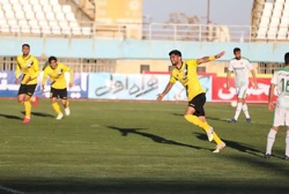 
ستاره سپاهان پیراهن پرسپولیس را به تن می‌کند؟
