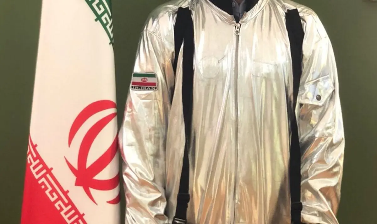 رونمایی لباس فضا نوردان ایرانی توسط آذری جهرمی+عکس