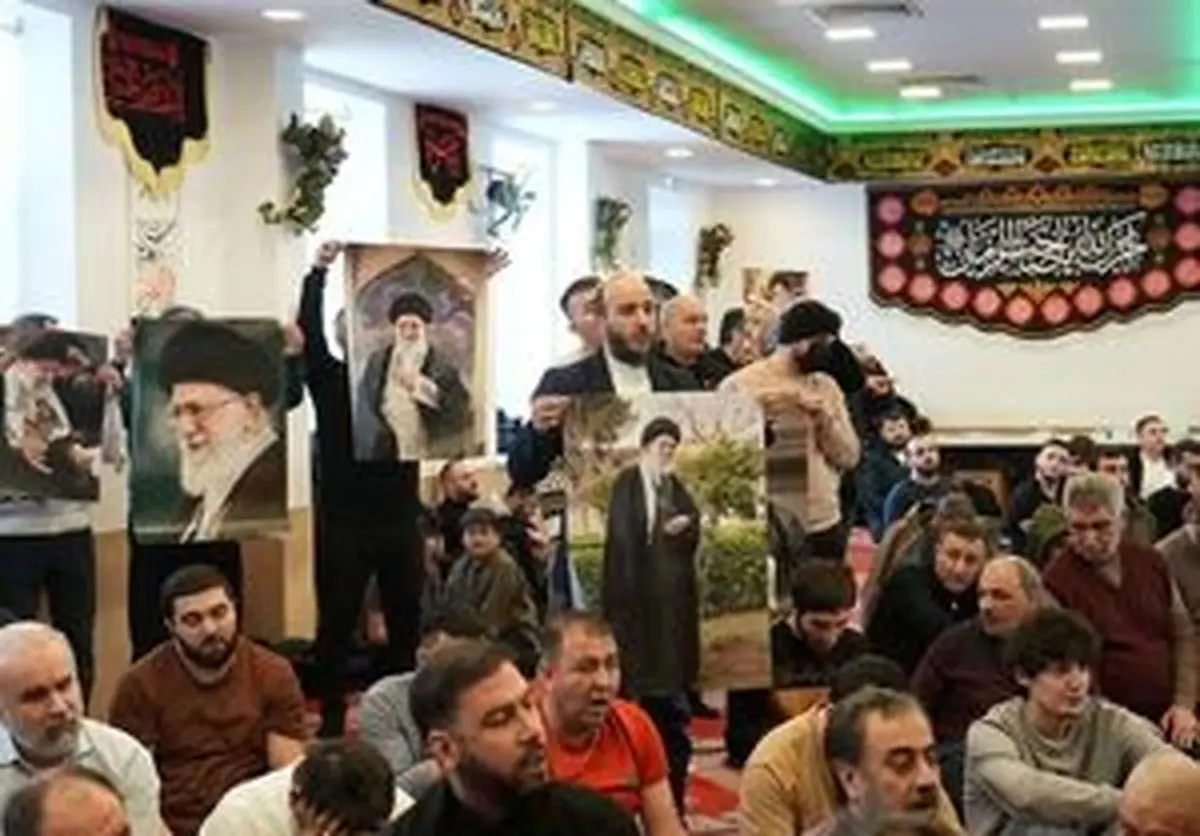 
حمایت از مقام معظم رهبری از سوی مسلمانان در مسکو
