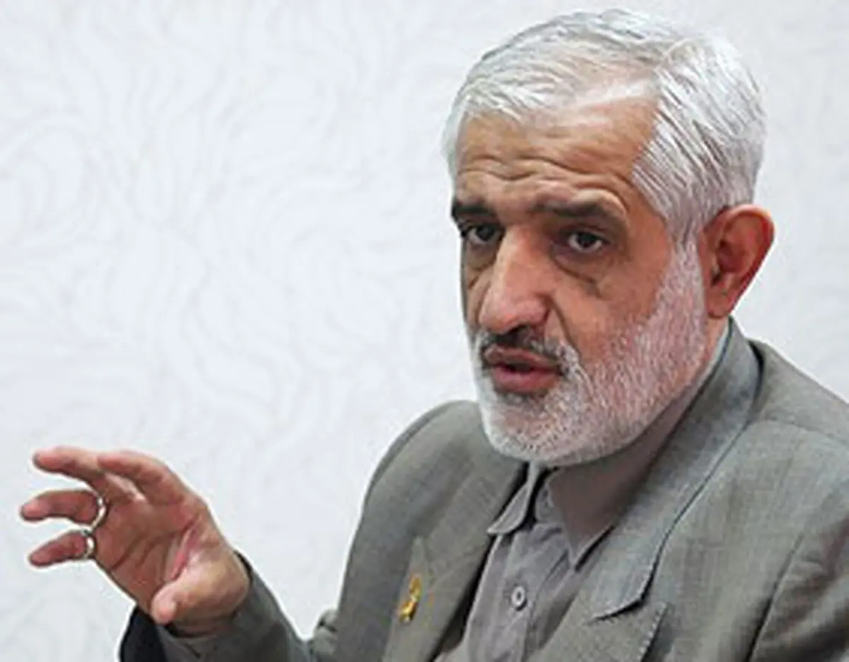 همه می خواهند از تنور مبارزه با مفاسد نان بگیرند