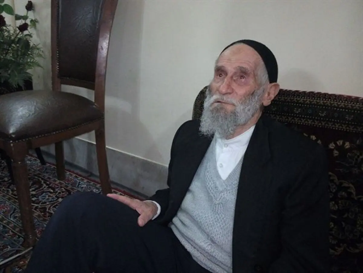 خادم امام خمینی(ره) در بستر بیماری+تصاویر