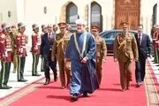  سلطان عمان با عمامه سفید در تهران| علت عمامه سفید چیست؟