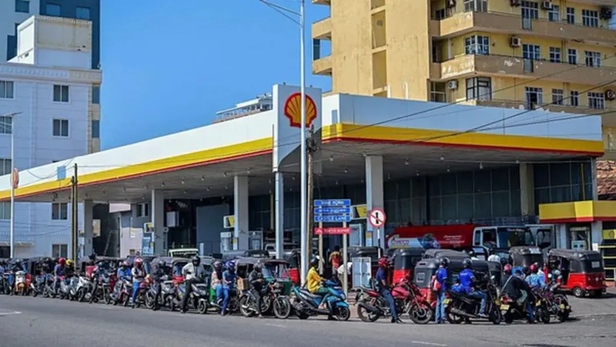 تنگه هرمز کشورها را تعطیل کرد