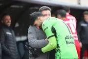 کنایه گزارشگر سیرجانی به مهدی تاج با شیرجه طلایی بیرانوند