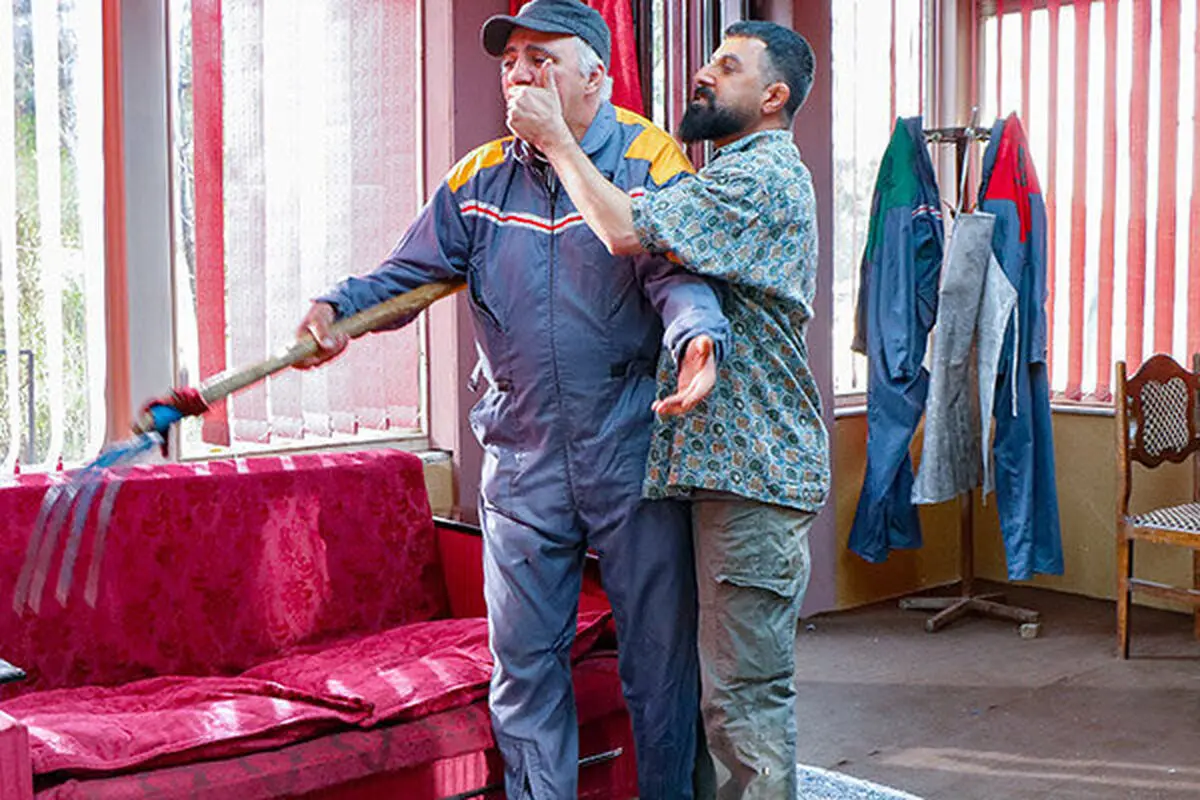 هومن حاجی عبدالهی از نقش شهرامِ لات در سریال «خوشنام» گفت