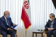 تقدیم پیام پوتین به رهبر انقلاب در دیدار ولایتی و سفیر روسیه