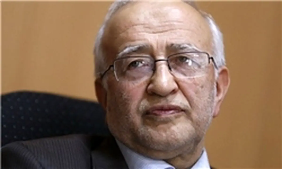 قوانین متعارض منشا فساد می شود