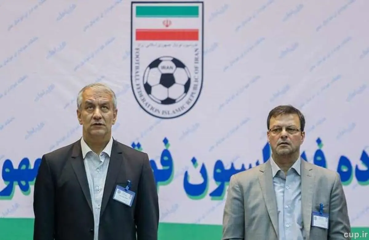 وظیفه من آوردن آب معدنی نیست