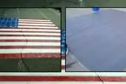 پاک‌کردن تصویر پرچم آمریکا از زیرپای دانشجویان دانشگاه علامه /عکس