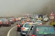 ترافیک سنگین در جاده های شمالی کشور/۱۴ محور مواصلاتی مسدود و ۱۸ محور مواصلاتی محدود است 