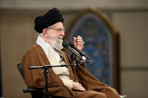 جمعی از کارگران با رهبر معظم انقلاب دیدار کردند/گزارش تصویری