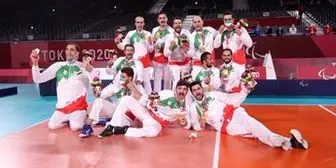 اهدای مدال طلا به بازیکنان تیم ملی والیبال نشسته ایران+ فیلم