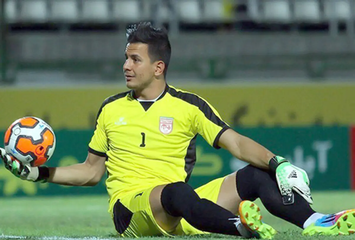 اعتراض گلر فولاد خوزستان به گل پرسپولیس  