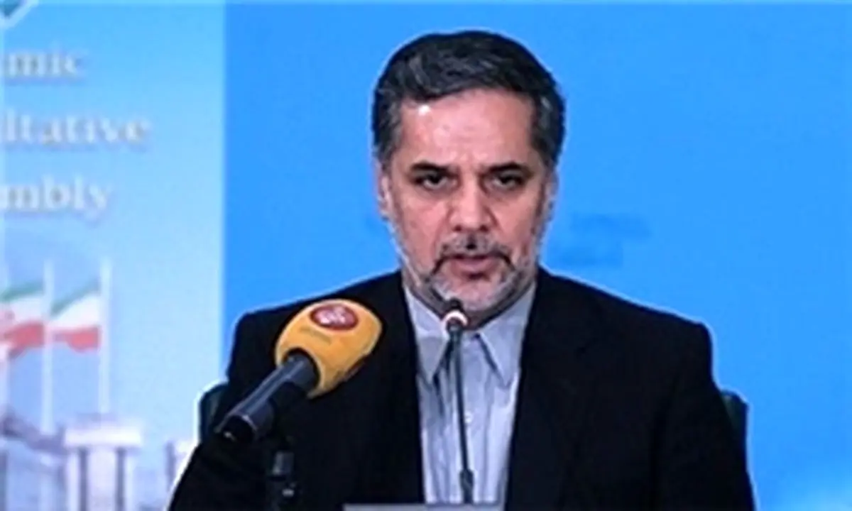 نقوی: وزیر نفت می خواهد منتقدان را از میدان خارج کند