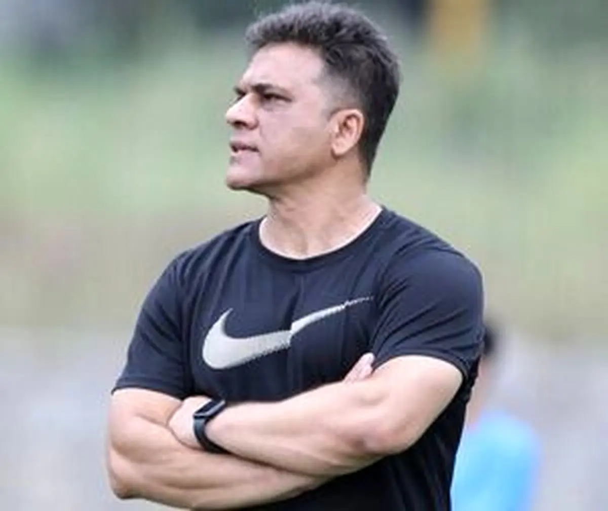 
رضایی: اگر ۱۰ نفره نبودیم استقلال تا فردا هم گل نمی‌زد
