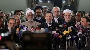 تهدید احمدی‌نژاد به ترک کنفرانس مشترک با عضوالازهر + فیلم