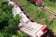 ۵۳ کشته و ۵۷۵ زخمی در پی خروج قطار از ریل