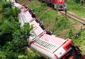 ۵۳ کشته و ۵۷۵ زخمی در پی خروج قطار از ریل