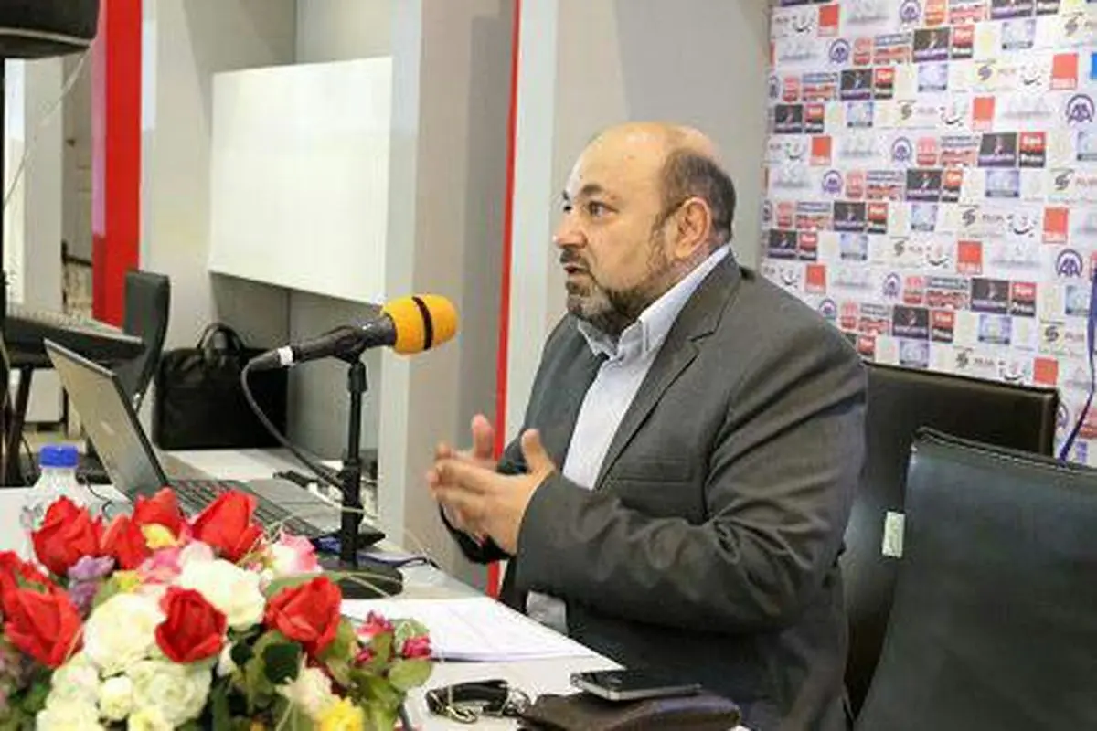 اظهار نظر متفاوت یک خبرنگار خارجی درباره نمایشگاه مطبوعات