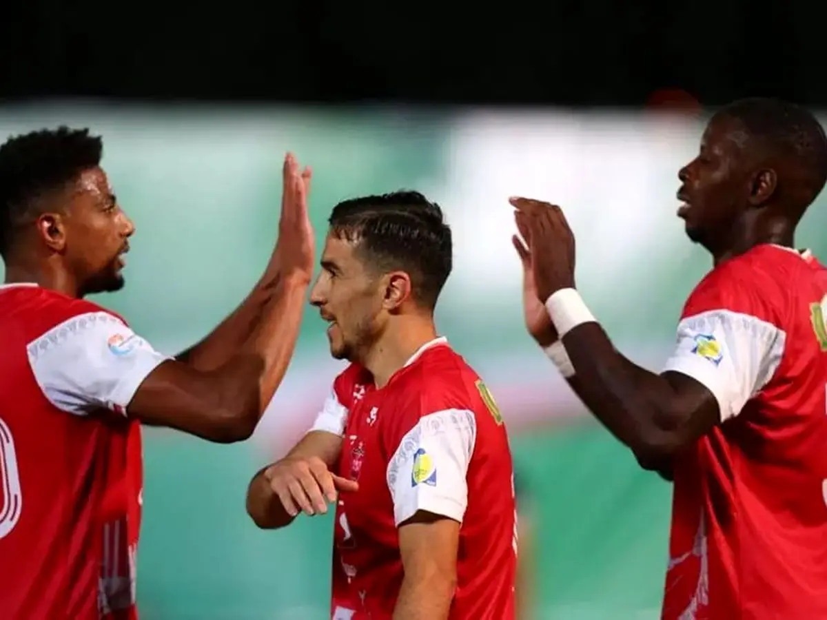 خارجیهای پرسپولیس در راه تهران