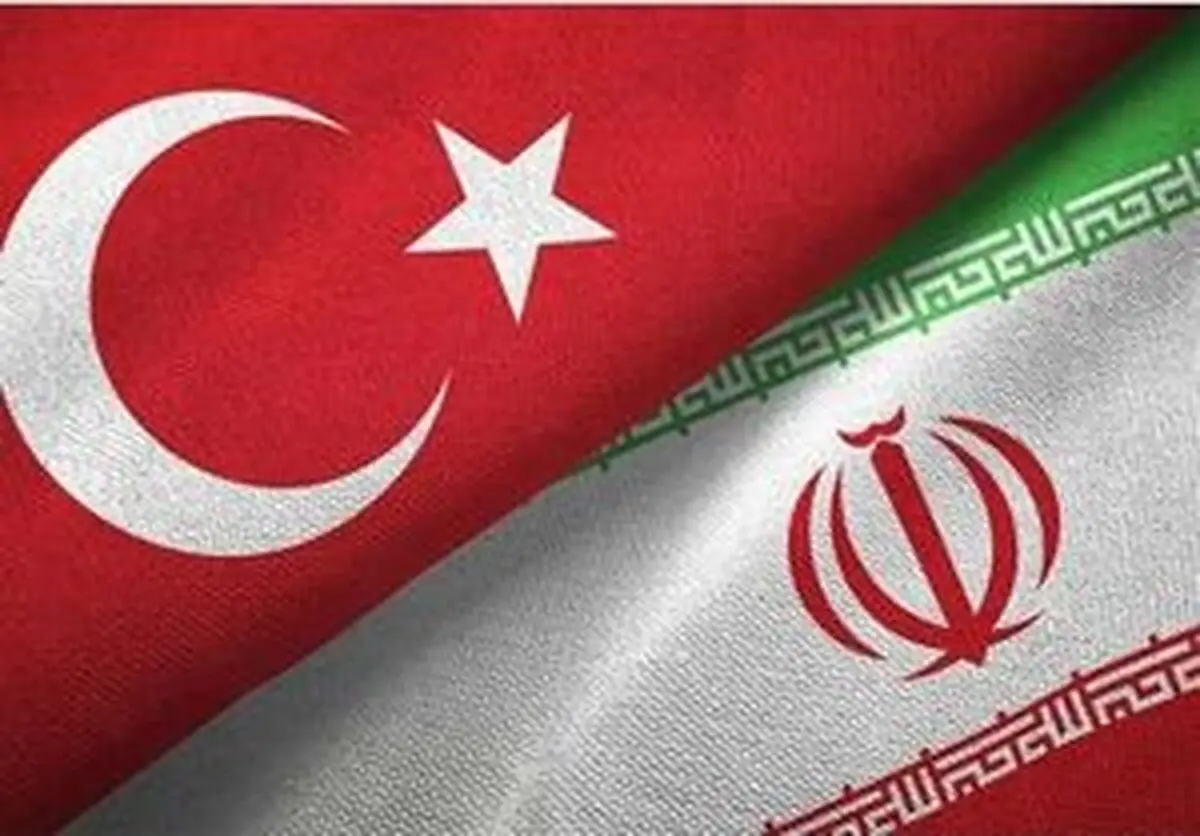 ترکیه: یک کشتی ترک را با اجازه ایران از تنگه عبور دادیم