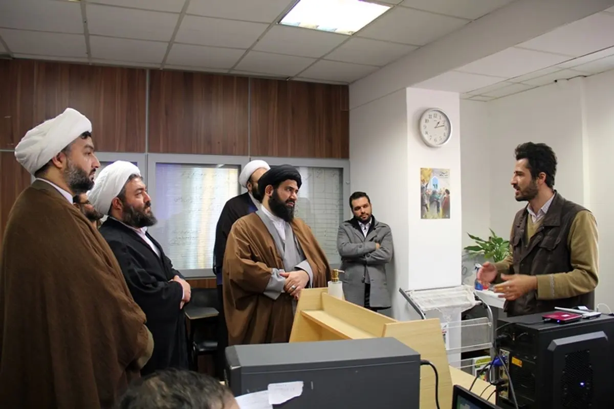 بازدید رئیس مرکز از قرارگاه مردمی مدافعان سلامت