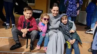 آنجلینا جولی به ملاقات کودکان در اوکراین رفت