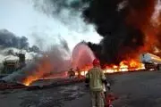 انفجار مخزن ضایعات نفتی پالایشگاه تهران بر اثر استمرار آتش

