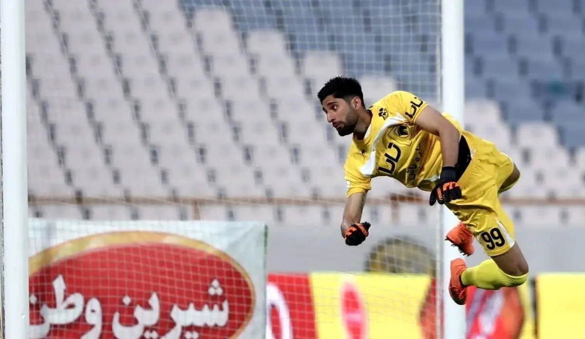 دروازهبان استقلال محروم شد