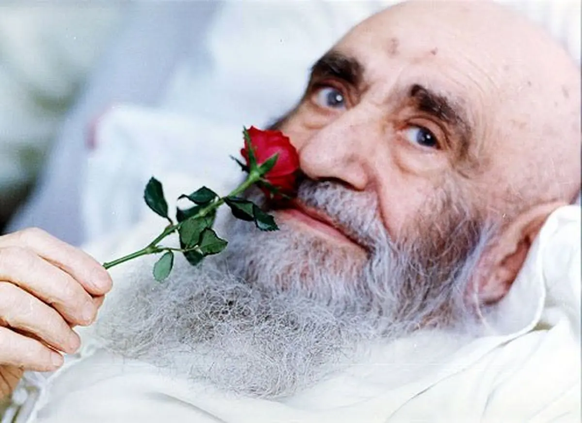 پذیرایی جالب آیتالله العظمی مرعشی از میهمان فرانسوی