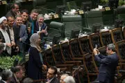 دفاع قشقاوی از عکسبرداری اش در مراسم تحلیف 