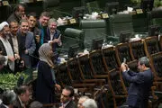 دفاع قشقاوی از عکسبرداری اش در مراسم تحلیف 