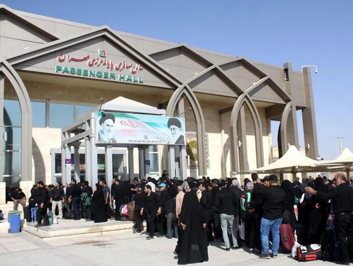 مرز مهران برای خروج زائران باز است/ زائران خودروهای خود را در پارکینگهای دارای مجوز پارک کنند