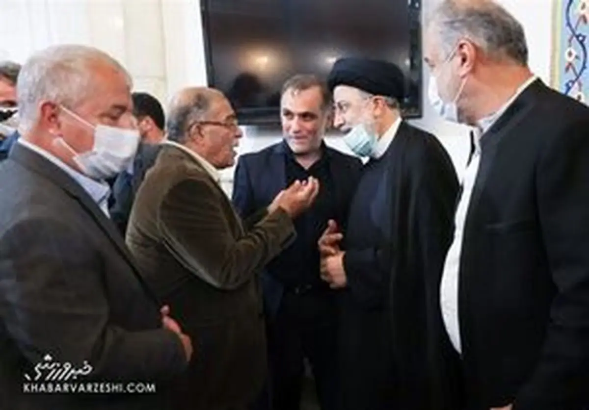 رییس جمهور گفت نه آبی ام نه قرمز