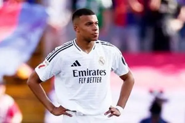 کفش متفاوت امباپه+عکس