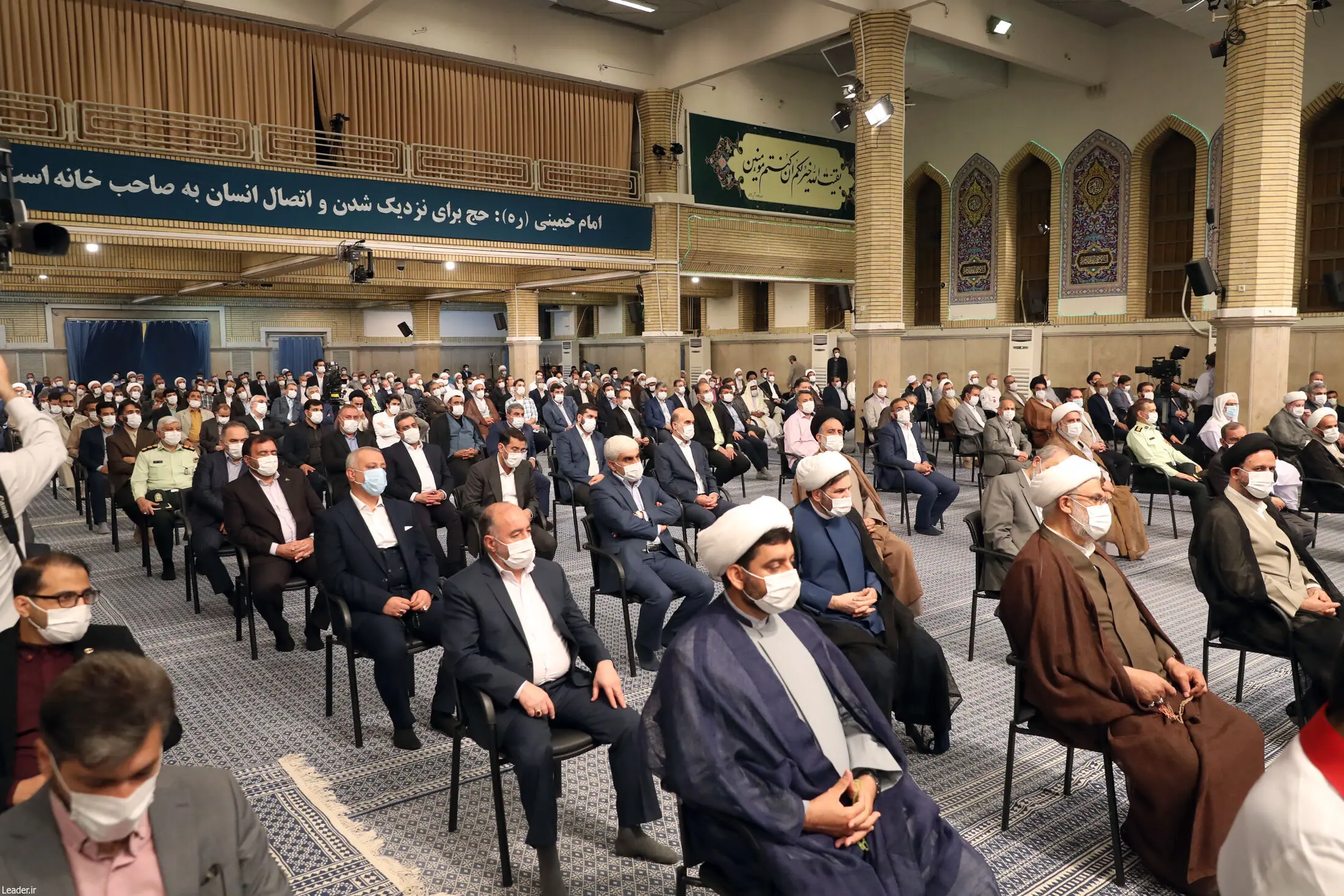 کارگزاران حج و زیارت با رهبر انقلاب دیدار کردند/گزارش تصویری
