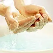 حکم غسل و وضو با وجود ناخن مصنوعی