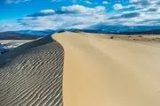 بیابانی احاطه شده در کوه‌های برفی/ گزارش تصویری