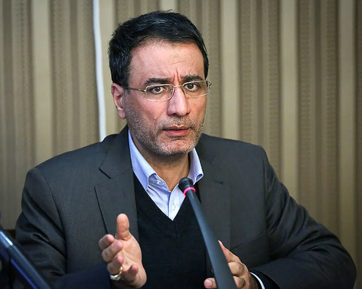 فرجی دانا: به دولت یازدهم حتماً نقد وارد است