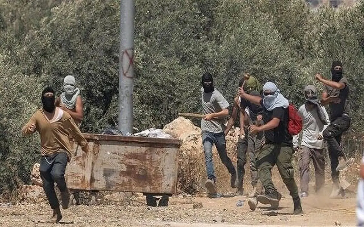 صهیونیست‌ها یک مسجد را به آتش کشیدند