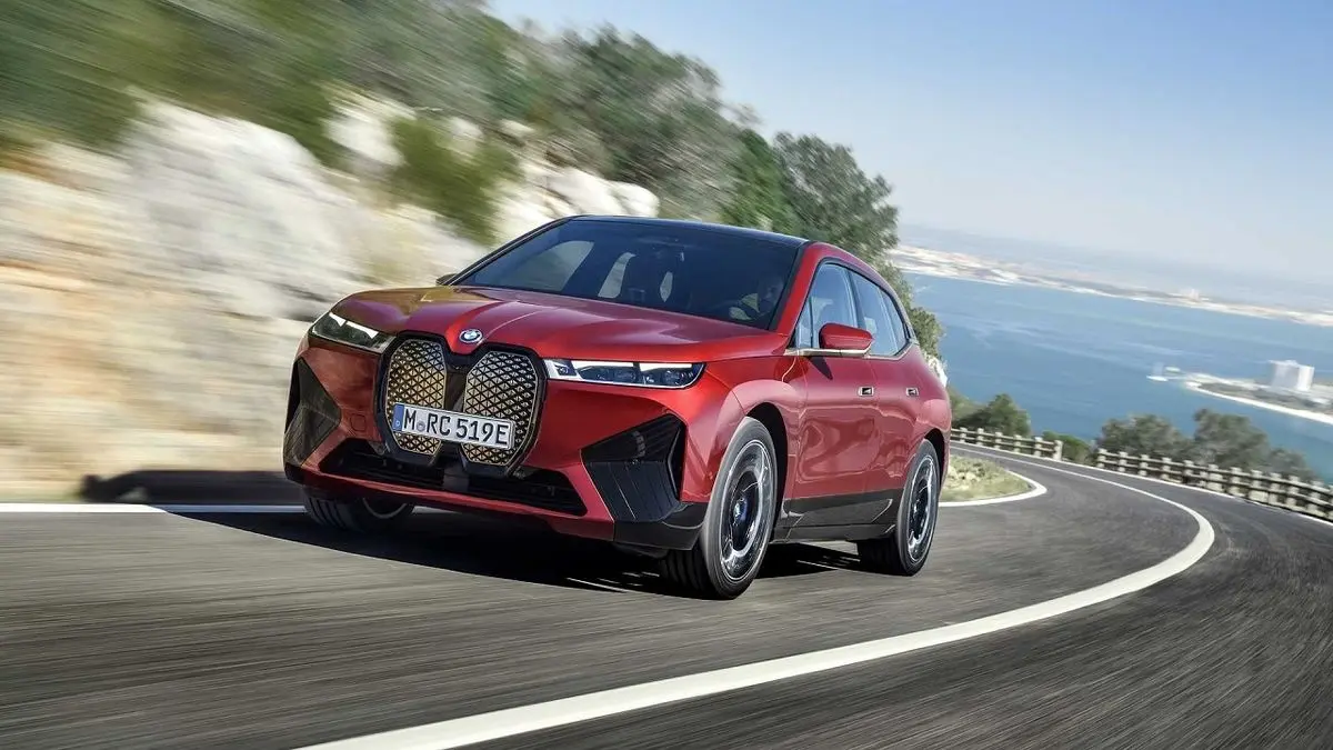 خودرو کاملا الکتریکی BMW معرفی شد